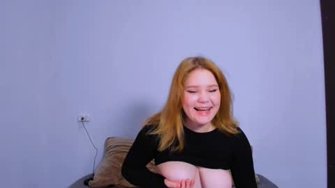 hi Im Mina  online show from 10.12.25