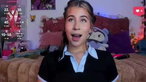 Snapshot of minami_nakamura chatting on 10.23.25 minami_nakamura online show from 10.23.25