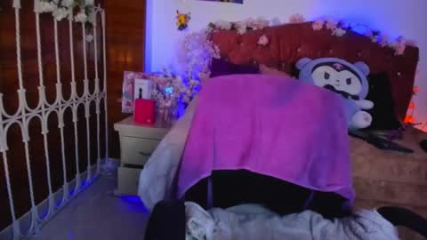 Snapshot of minami_nakamura chatting on 10.29.25 minami_nakamura online show from 10.29.25