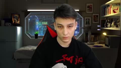 minato_kono online show from 10.13.25