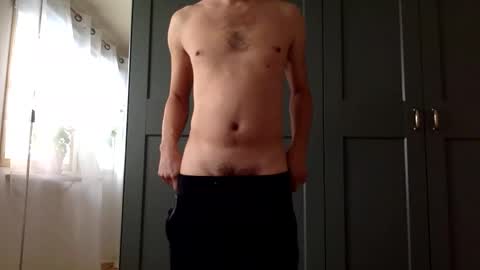 Snapshot of mince_alors chatting on 02.28.26 mince_alors online show from 02.28.26