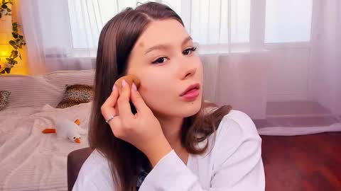 Snapshot of minditrelles chatting on 10.10.25 Mindi online show from 10.10.25