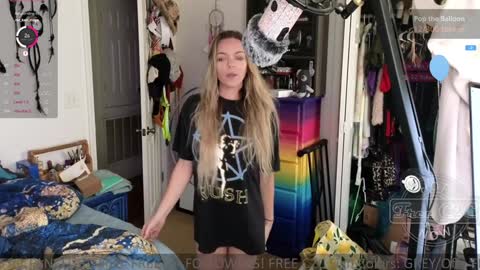 Snapshot of mindymars chatting on 12.09.24 Mindy Mars online show from 12.09.24