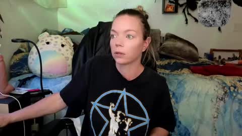 Snapshot of mindymars chatting on 03.12.25 Mindy Mars online show from 03.12.25