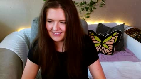 Snapshot of mindymounds chatting on 02.18.26 Mindy online show from 02.18.26