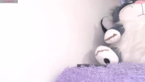 Snapshot of minene_mikami chatting on 10.11.25 minene_mikami online show from 10.11.25