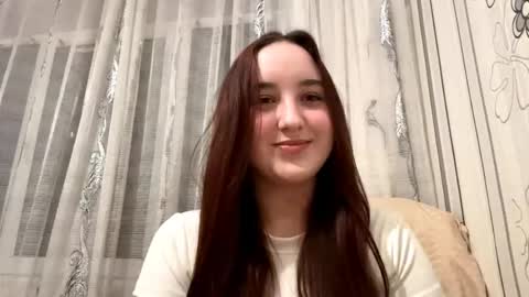 Snapshot of minervareddoch chatting on 10.11.25 Daisy online show from 10.11.25