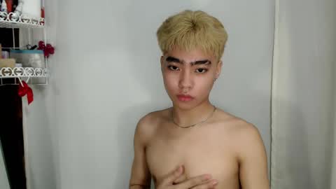 mingkla_man online show from 04.14.26