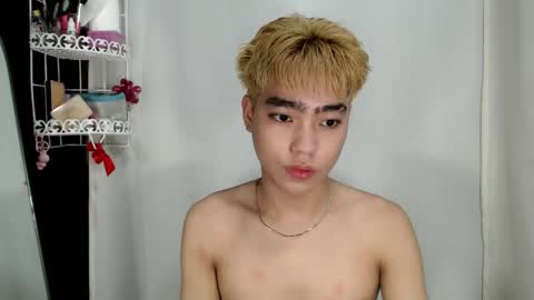 mingkla_man online show from 04.21.26