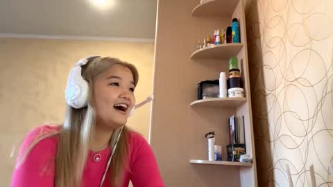 Kate online show from 09.24.25