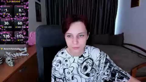 Snapshot of minilysi chatting on 07.18.26 minilysi online show from 07.18.26