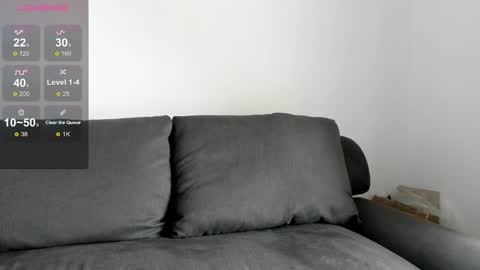 Snapshot of minimaia chatting on 12.28.24 Maya online show from 12.28.24