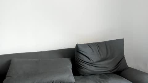 Snapshot of minimaia chatting on 01.23.25 Maya online show from 01.23.25