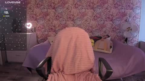 Snapshot of minionkaaa chatting on 12.02.24 Ariana online show from 12.02.24