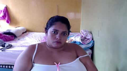 Snapshot of minnie_bbw69 chatting on 05.17.26 Andrea online show from 05.17.26