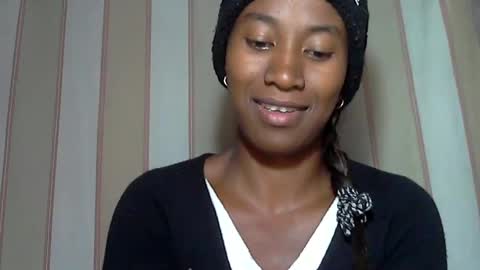 minouch211907 online show from 01.14.25