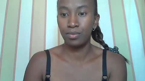 minouch211907 online show from 01.15.25