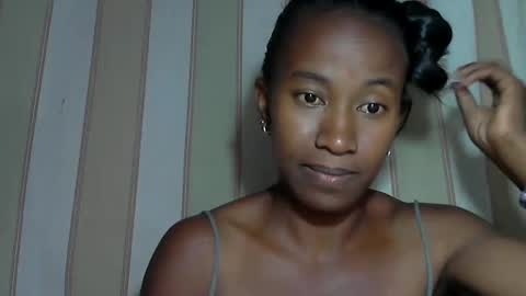 minouch211907 online show from 01.28.25
