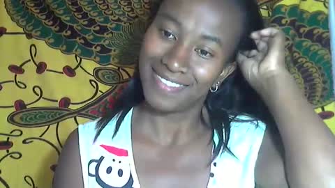 Snapshot of minouch211907 chatting on 09.29.25 minouch211907 online show from 09.29.25