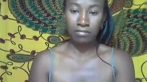 Snapshot of minouch211907 chatting on 10.11.25 minouch211907 online show from 10.11.25