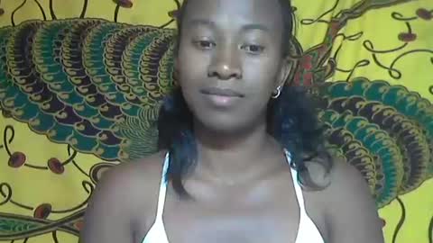 Snapshot of minouch211907 chatting on 10.12.25 minouch211907 online show from 10.12.25