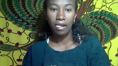 Snapshot of minouch211907 chatting on 10.13.25 minouch211907 online show from 10.13.25