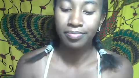 Snapshot of minouch211907 chatting on 10.13.25 minouch211907 online show from 10.13.25