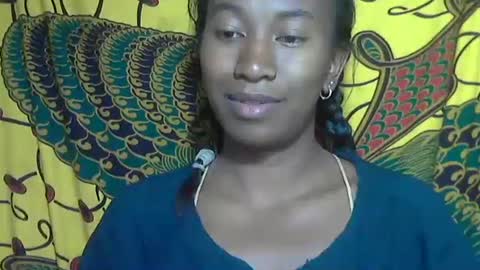 Snapshot of minouch211907 chatting on 10.15.25 minouch211907 online show from 10.15.25