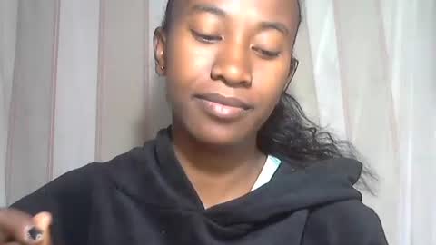 Snapshot of minouch211907 chatting on 10.20.25 minouch211907 online show from 10.20.25