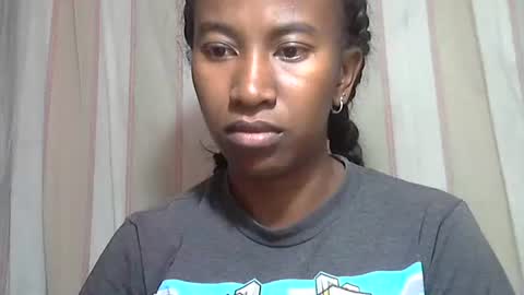 Snapshot of minouch211907 chatting on 10.31.25 minouch211907 online show from 10.31.25