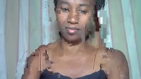 Snapshot of minouch211907 chatting on 11.03.25 minouch211907 online show from 11.03.25