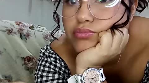 Snapshot of mira_cherry chatting on 10.18.25 mira_cherry online show from 10.18.25