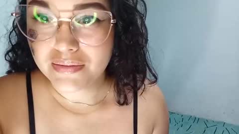 Snapshot of mira_cherry chatting on 10.26.25 mira_cherry online show from 10.26.25