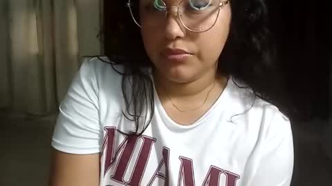 Snapshot of mira_cherry chatting on 10.27.25 mira_cherry online show from 10.27.25