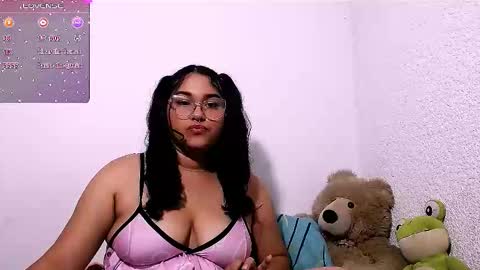 Snapshot of mira_cherry chatting on 11.13.25 mira_cherry online show from 11.13.25