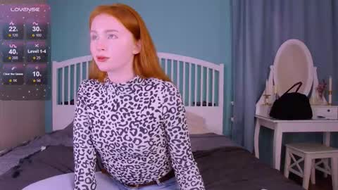 Snapshot of mira_glace chatting on 10.16.25 Mira3 online show from 10.16.25