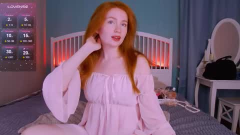 Snapshot of mira_glace chatting on 10.17.25 Mira3 online show from 10.17.25