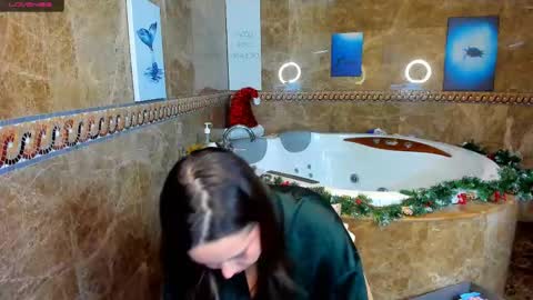 Snapshot of mira_karter chatting on 01.12.25 Mira online show from 01.12.25