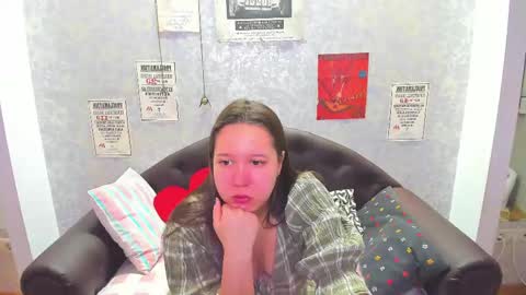 Snapshot of mira_karter chatting on 01.28.25 Mira online show from 01.28.25