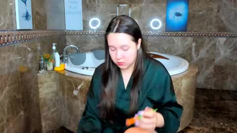 Snapshot of mira_karter chatting on 03.05.25 Mira online show from 03.05.25