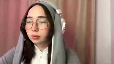 mira_light_ online show from 10.06.25