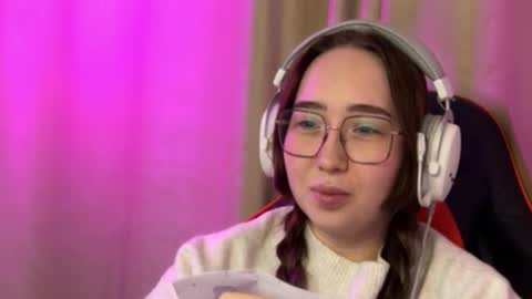 mira_light_ online show from 10.13.25