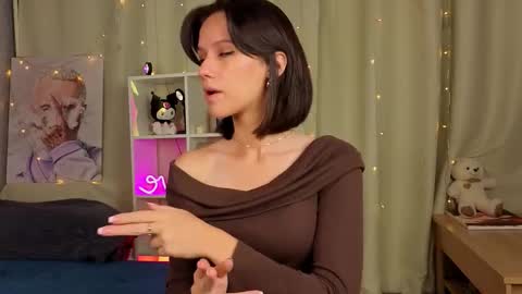 Mary online show from 09.24.25