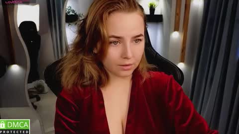 Snapshot of mira_mermayd chatting on 10.23.25 Mira online show from 10.23.25