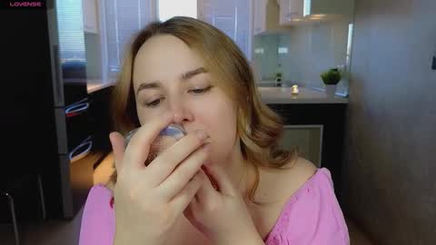 Snapshot of mira_mermayd chatting on 02.05.26 Mira online show from 02.05.26