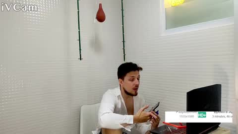 Snapshot of mira_moris chatting on 12.11.24 alek online show from 12.11.24