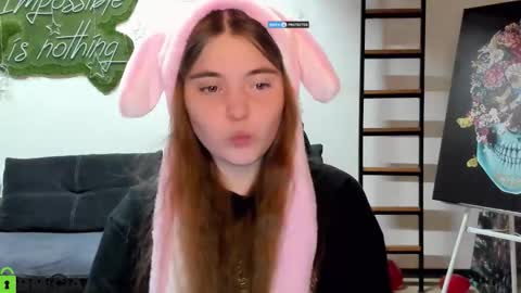 Snapshot of miraa_bloom chatting on 03.26.26 miraa_bloom online show from 03.26.26