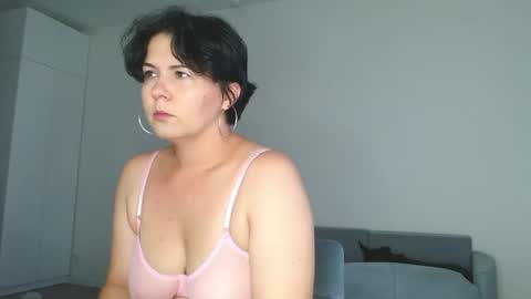 Snapshot of miradiaz chatting on 07.18.26 Meera online show from 07.18.26