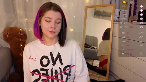 Snapshot of mirafalls chatting on 12.28.24 Mira online show from 12.28.24