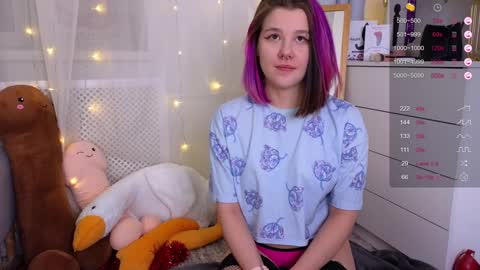 Snapshot of mirafalls chatting on 01.07.25 Mira online show from 01.07.25